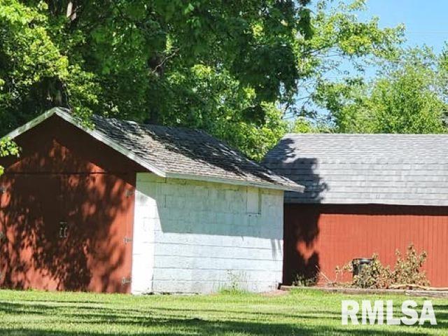312 Beulah St, Christopher, IL 62822 - view of shed