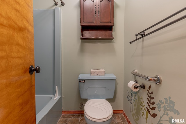 15751 E Tolle Rd, Mount Vernon, IL 62864 - bathroom with baseboards, toilet, a shower, and a bathtub