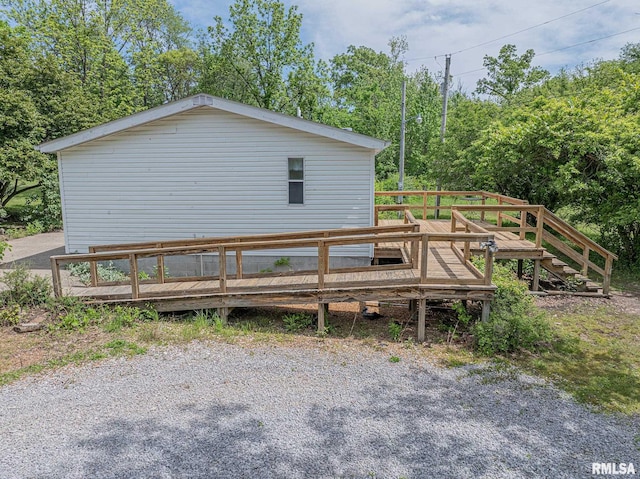 15751 E Tolle Rd, Mount Vernon, IL 62864 - view of side of property with a wooden deck