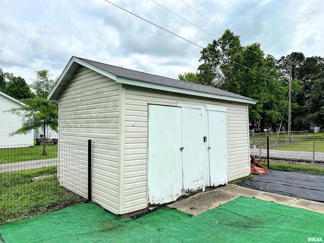 401 S 1st St, Marion, IL 62959 - view of shed featuring fence