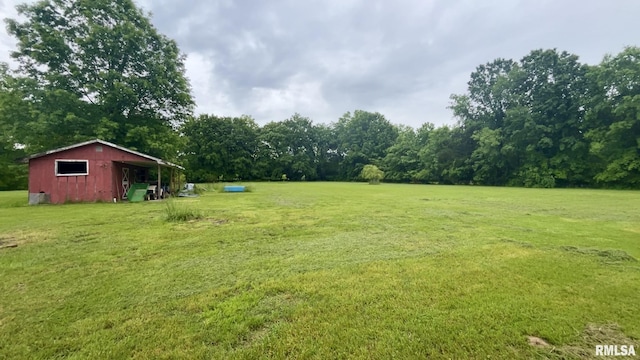 112 Prairie Rd, Carterville, IL 62918 - view of green lawn featuring an outbuilding