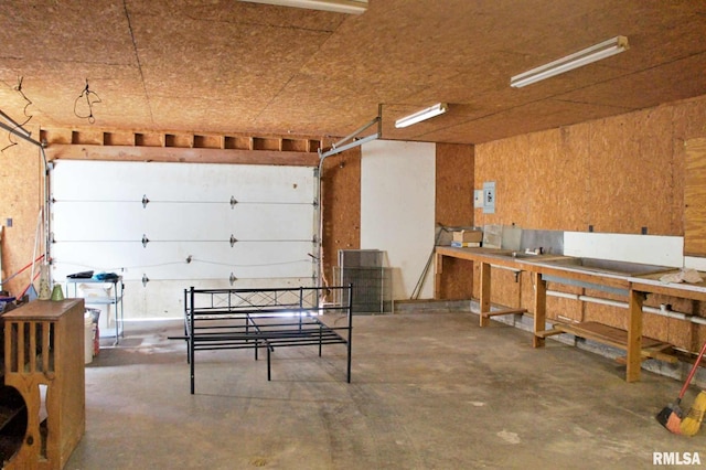 207 Butler St, Metropolis, IL 62960 - view of garage