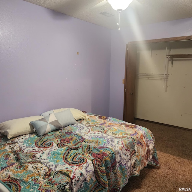15267 N Woodlawn Ln, Woodlawn, IL 62898 - carpeted bedroom with a closet