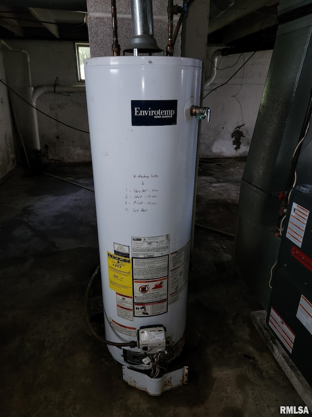 105 E Rea St, Valier, IL 62891 - utilities with gas water heater
