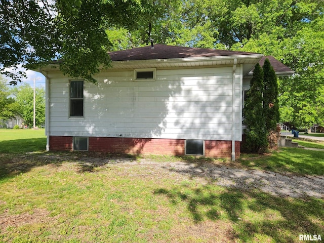105 E Rea St, Valier, IL 62891 - view of property exterior featuring a yard
