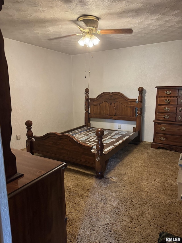 405 S Park Ct, Percy, IL 62292 - bedroom featuring carpet floors, ceiling fan, and a textured ceiling