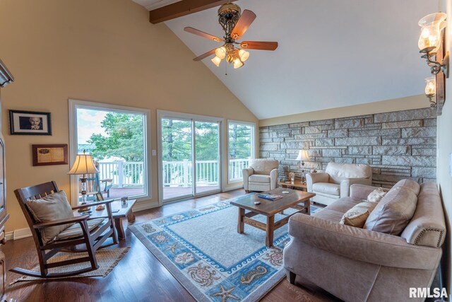 12687 N Shoreland Dr, Marion, IL 62959