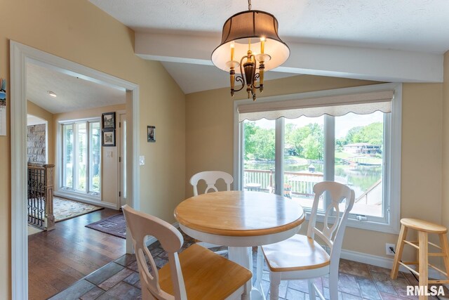 12687 N Shoreland Dr, Marion, IL 62959