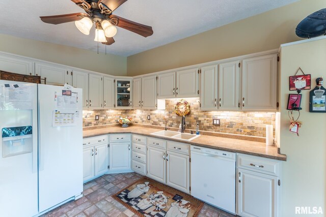 12687 N Shoreland Dr, Marion, IL 62959