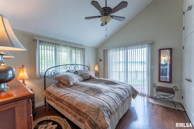 12687 N Shoreland Dr, Marion, IL 62959