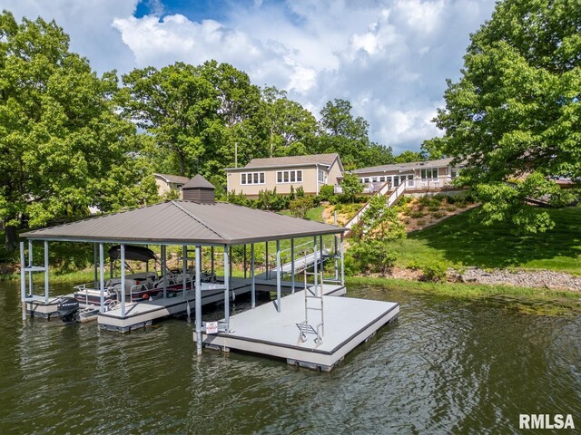 12687 N Shoreland Dr, Marion, IL 62959