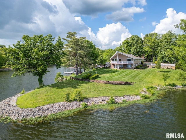 12687 N Shoreland Dr, Marion, IL 62959