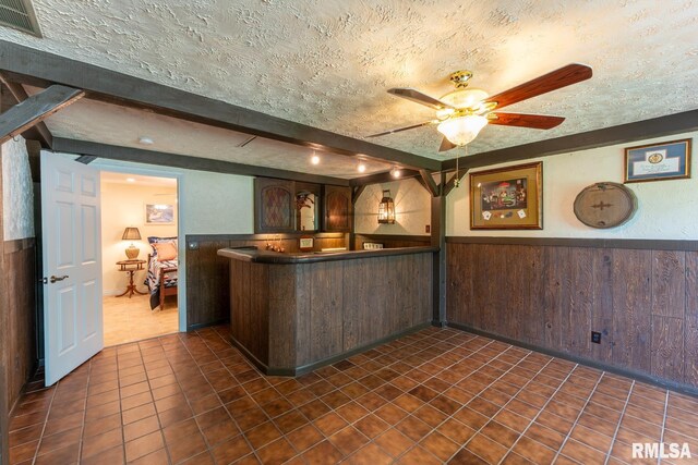 12687 N Shoreland Dr, Marion, IL 62959