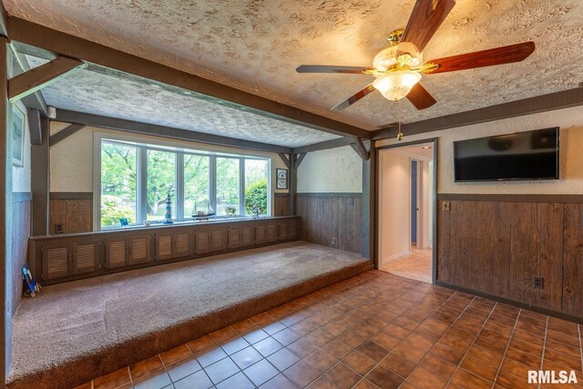 12687 N Shoreland Dr, Marion, IL 62959