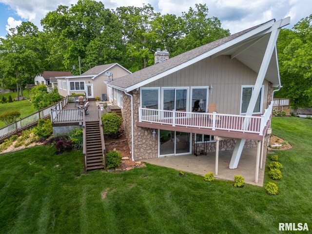 12687 N Shoreland Dr, Marion, IL 62959