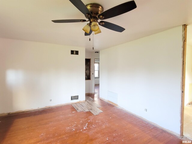 225 Hickory St, Flora, IL 62839 - photo 27