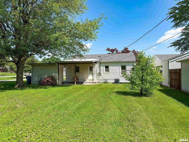 225 Hickory St, Flora, IL 62839 - photo 44
