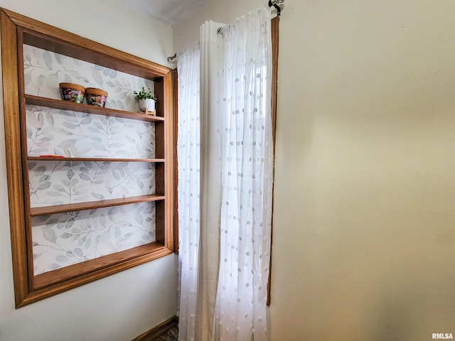 214 W 12th St, Flora, IL 62839 - detailed view
