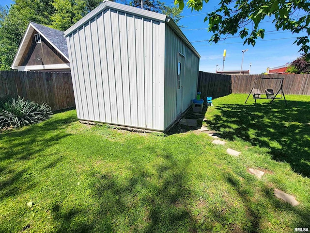 214 W 12th St, Flora, IL 62839 - view of outbuilding with an outbuilding