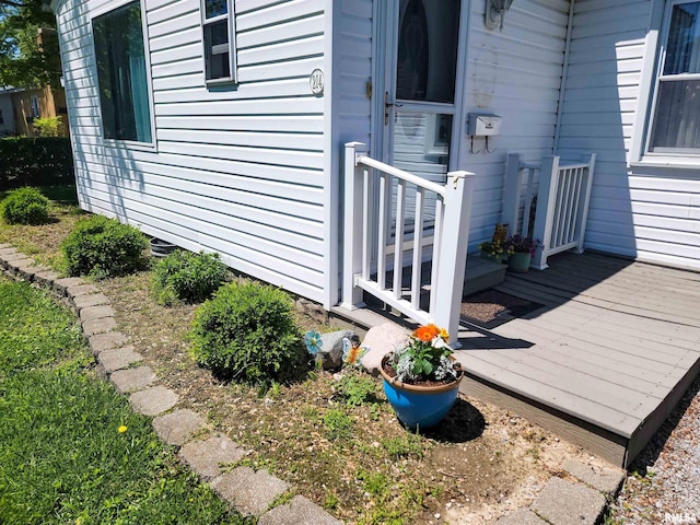 214 W 12th St, Flora, IL 62839 - entrance to property with a deck