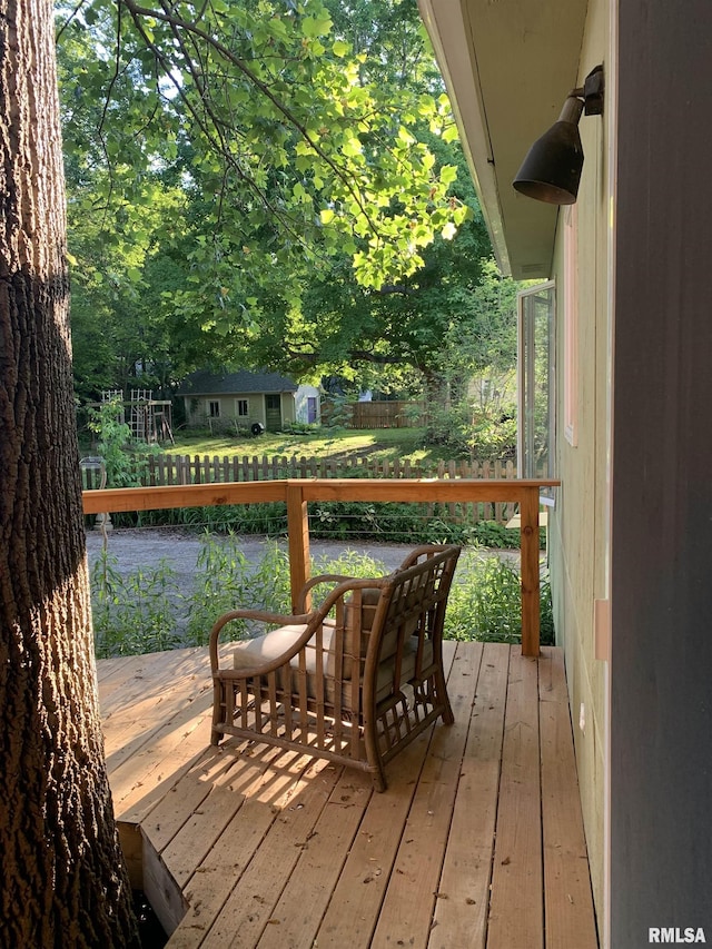 deck with fence