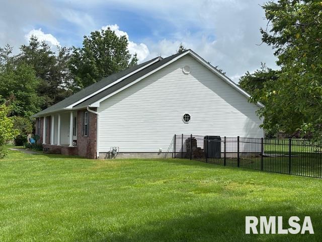 1500 Saint Andrews Pl, Herrin, IL 62948 - view of home's exterior