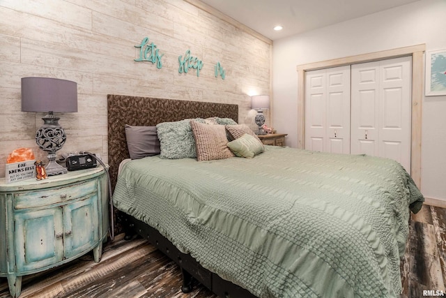 540 Kendall Ln, Marion, IL 62959 - bedroom featuring wood finished floors, wood walls, a closet, and recessed lighting
