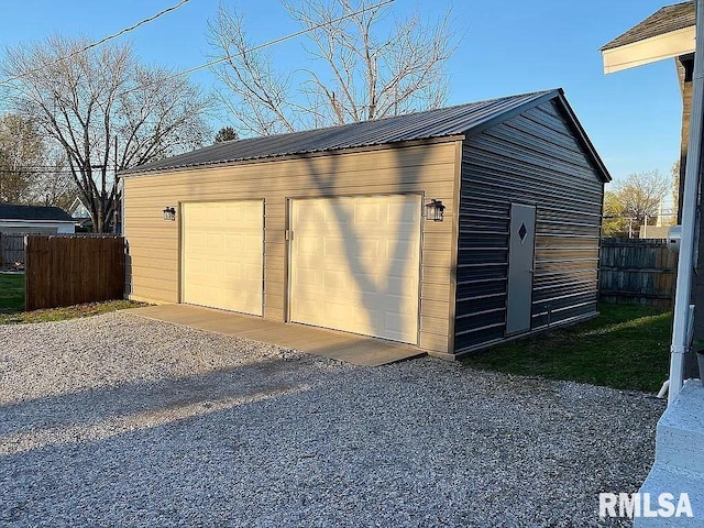 717 E Main St, Benton, IL 62812 - view of detached garage