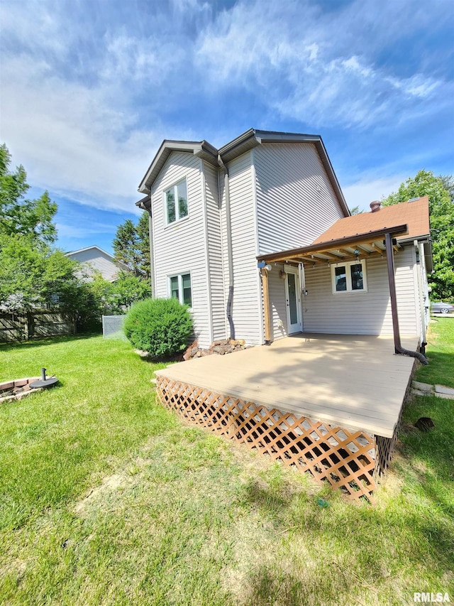 1144 S Morningside Dr, Carbondale, IL 62901 - back of house featuring a deck