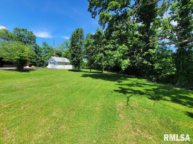 view of grassy yard