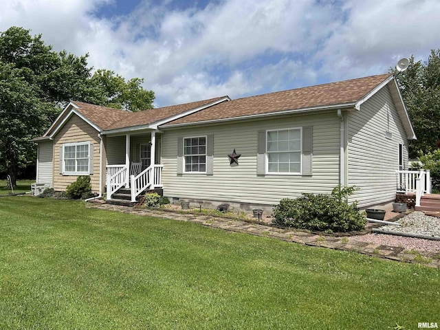 single story home with crawl space, a front yard, and a shingled roof