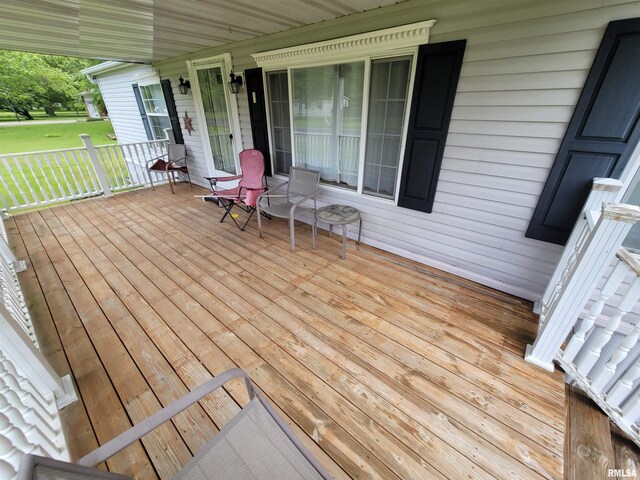 3614 S Hotze Rd, Salem, IL 62881 - porch featuring a yard