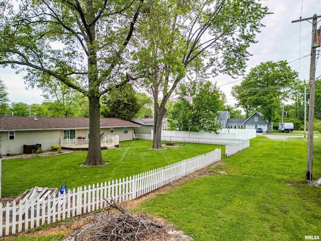 1103 W Boone St, Salem, IL 62881 - view of yard