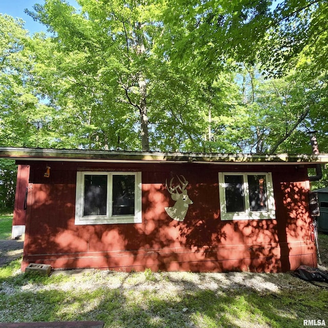 000 Flint Rd, Louisville, IL 62858