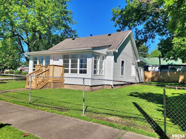 901 Catherine St, Metropolis, IL 62960 - rear view of house featuring roof with shingles