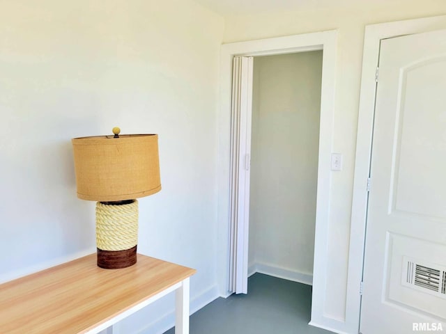 901 Catherine St, Metropolis, IL 62960 - mudroom featuring baseboards