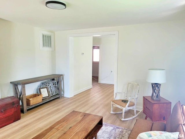 901 Catherine St, Metropolis, IL 62960 - living area with wood finished floors and baseboards