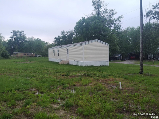 2709 Queens Ave, Odin, IL 62870 - view of side of home