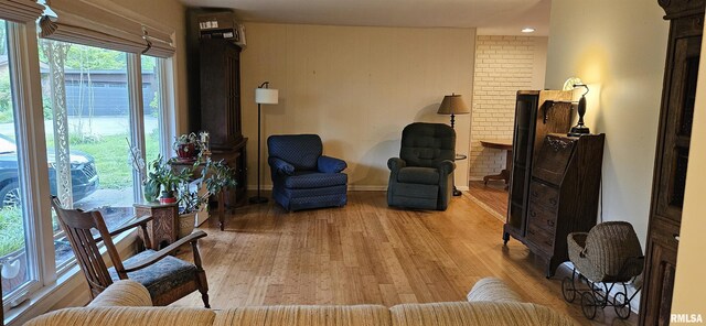 1608 W Briarwood Dr, Carbondale, IL 62901 - living room with light wood-style floors, baseboards, and recessed lighting