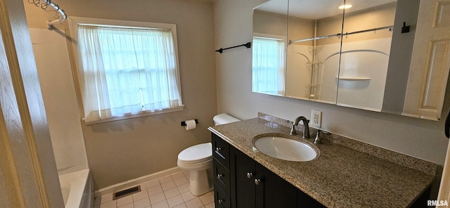 1608 W Briarwood Dr, Carbondale, IL 62901 - full bath with toilet, vanity, and healthy amount of natural light