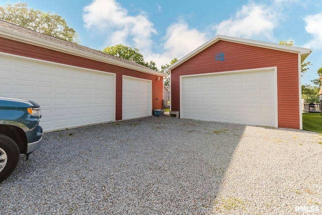 11782 Driftwood Dr, Marion, IL 62959 - view of detached garage