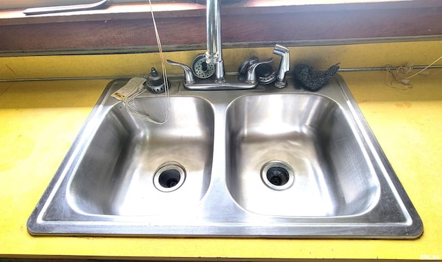 422 E Dr, Flora, IL 62839 - kitchen view of a sink