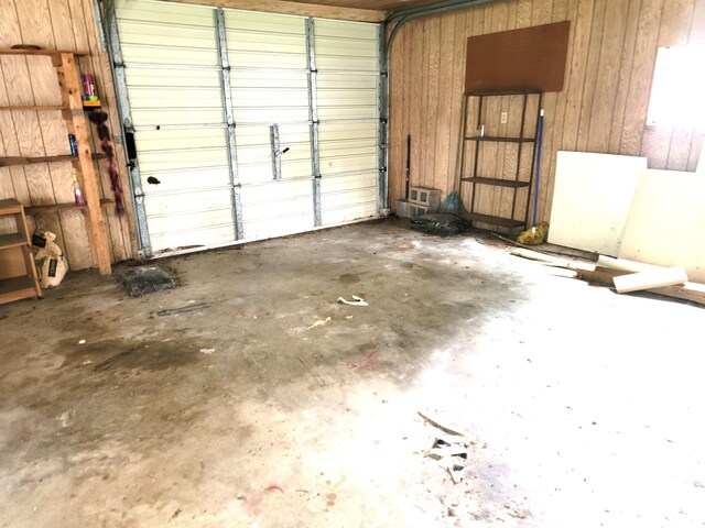 422 E Dr, Flora, IL 62839 - view of garage