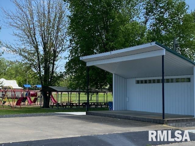 403 S Elm St, Ina, IL 62846 - view of community with a playground