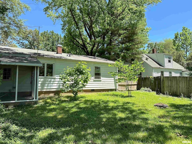 504 S James St, Carbondale, IL 62901 - view of yard