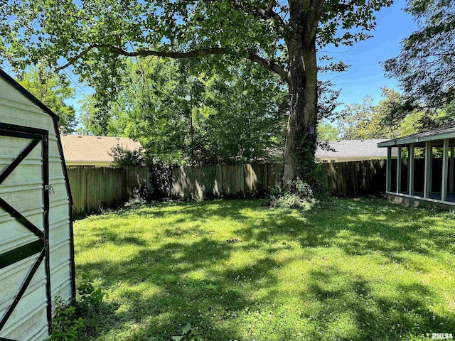 504 S James St, Carbondale, IL 62901 - view of yard featuring a sunroom