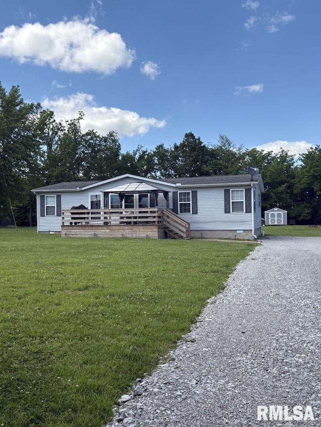 17227 Number 9 Blacktop Blacktop, West Frankfort, IL 62896 - manufactured / mobile home featuring crawl space, gravel driveway, a front yard, and a wooden deck