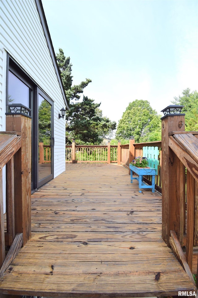 3100 Mulberry Ave, Mount Vernon, IL 62864 - view of wooden deck