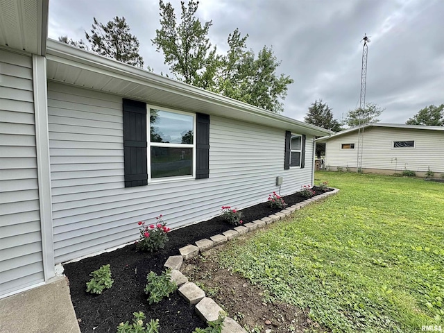 910 Fairlane Dr, Marion, IL 62959 - view of home's exterior with a yard