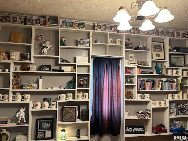 527 E Lawrence St, Benton, IL 62812 - detailed view of a textured ceiling and a chandelier